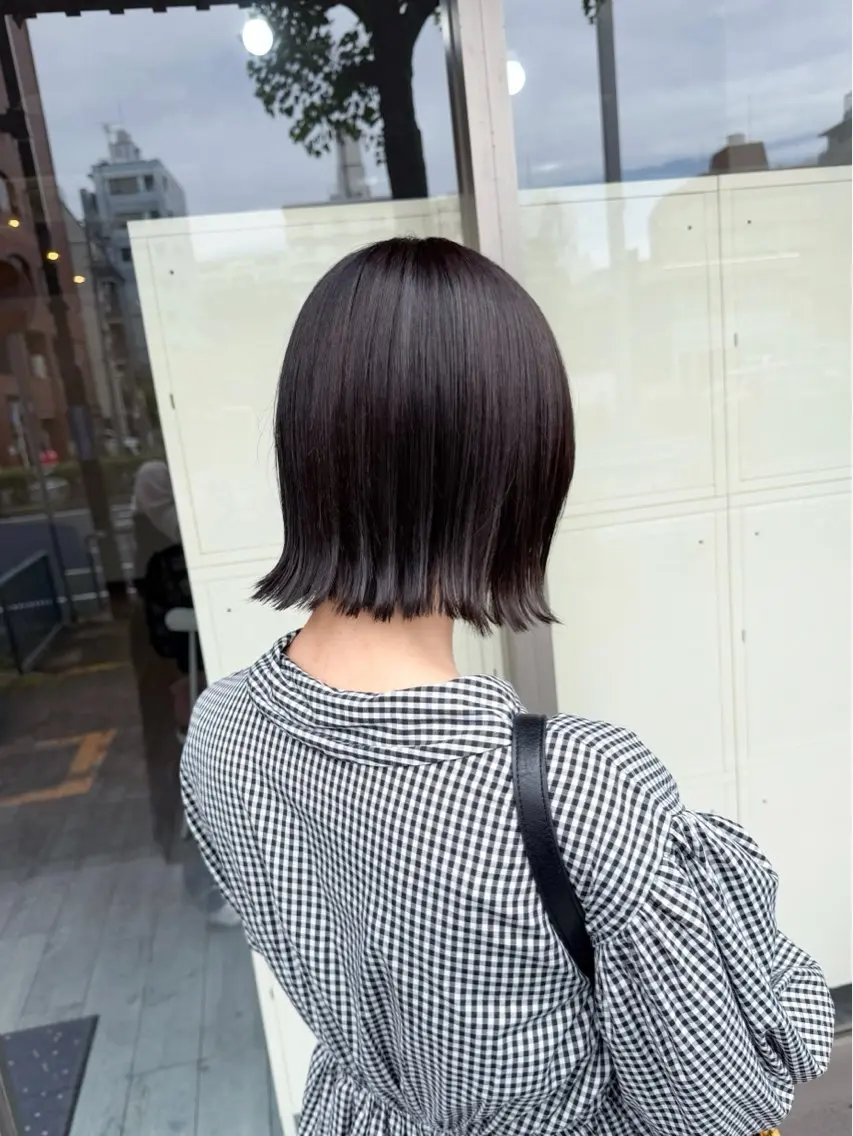 ミディアム カラー ダークグレー ヘアカラー イワタ マハ/ minim hairのヘアスタイル