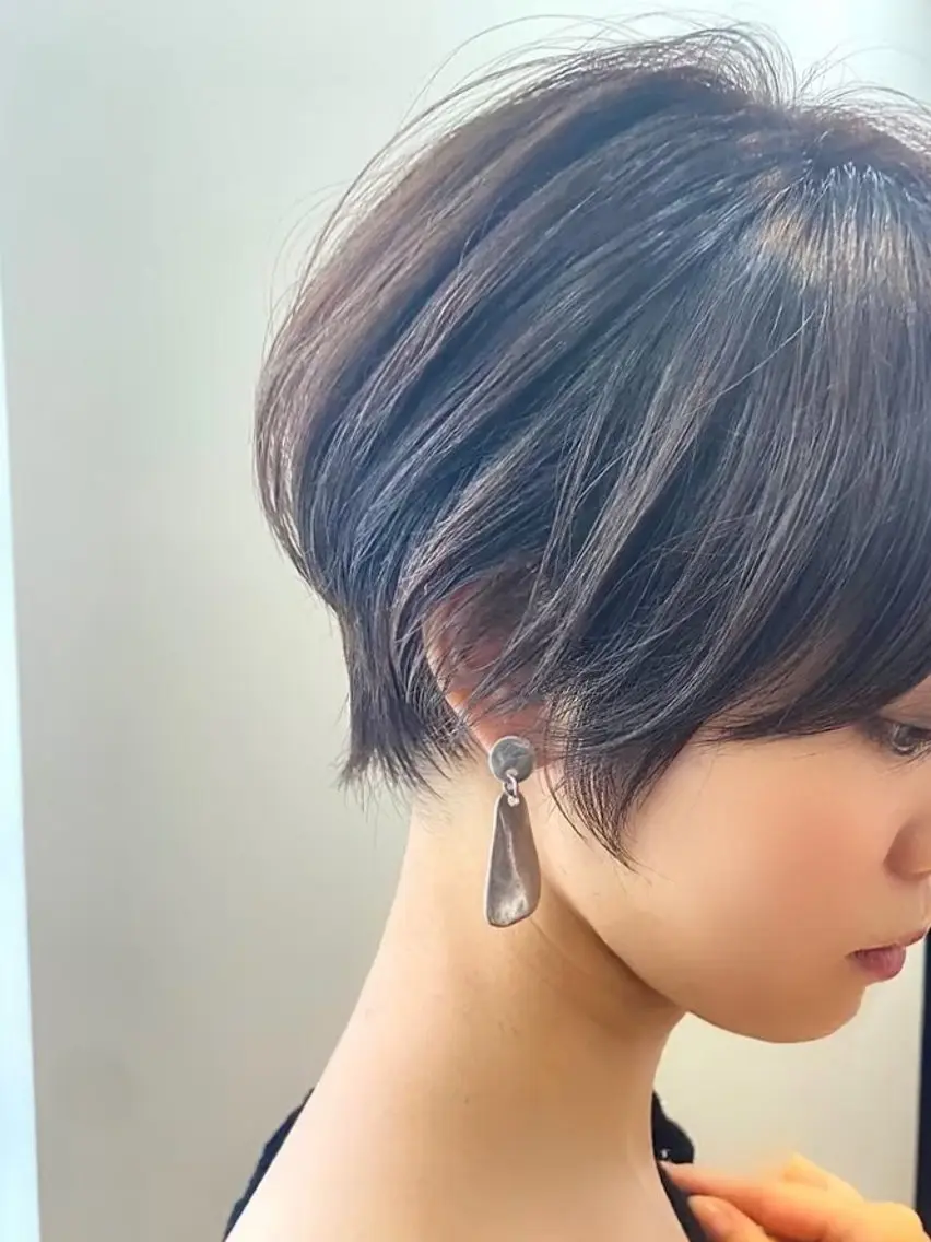 カラー 江坂 misaki のヘアスタイル
