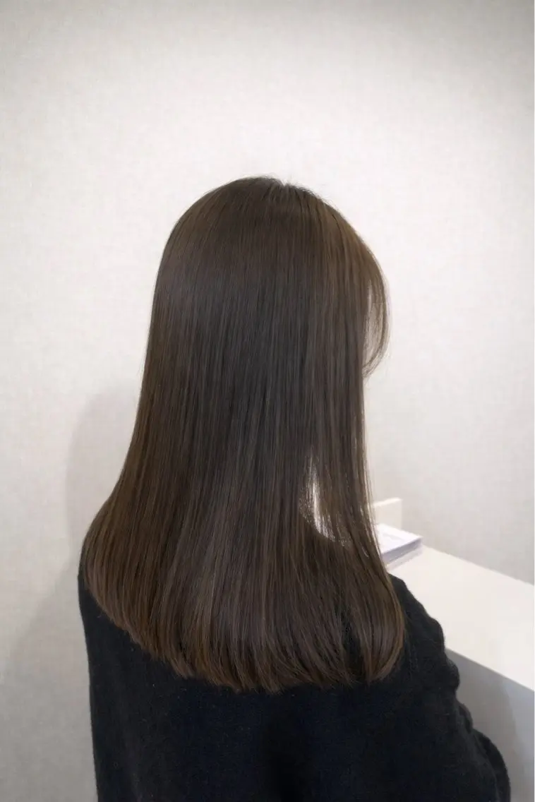 ロング カラー ベージュカラー 透明感カラー オリーブベージュ カット ヘアカラー トリートメント 艶カラー/レイヤー カット🫧あいりのヘアスタイル