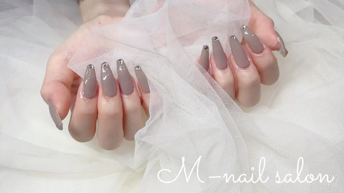 ネイル シンプルネイル M_ nail salonのネイルデザイン