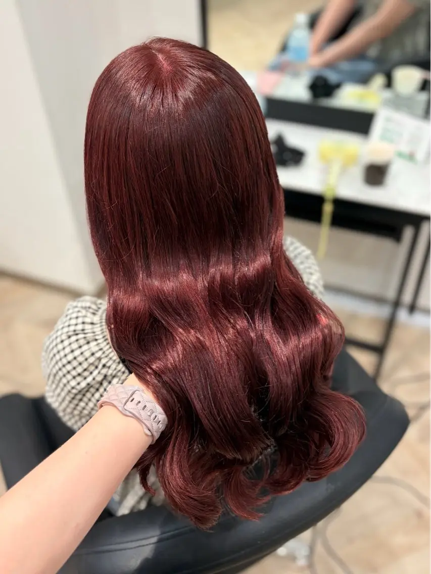 ロング カラー ブリーチ ケアブリーチ レッドカラー ヘアカラー 𝒎𝒐𝒆🩰 名駅/ヘアメ/暖色♡のヘアスタイル
