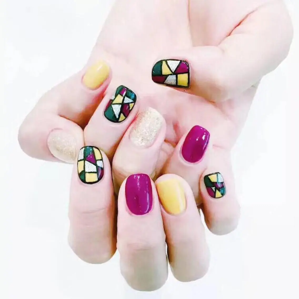 💅ネイル✨ プリンセスのネイルデザイン