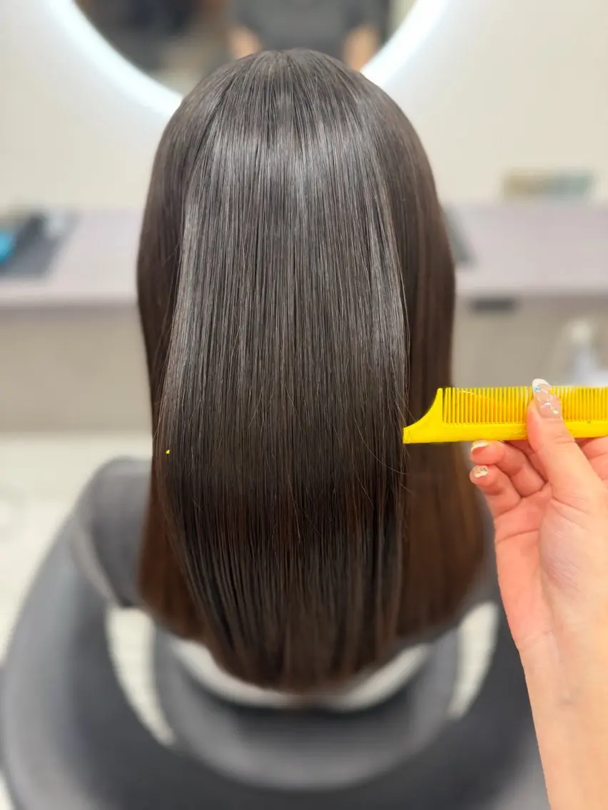 セミロング 縮毛矯正 縮毛矯正 トリートメント hina/艶カラー/ 縮毛矯正/梅田のヘアスタイル