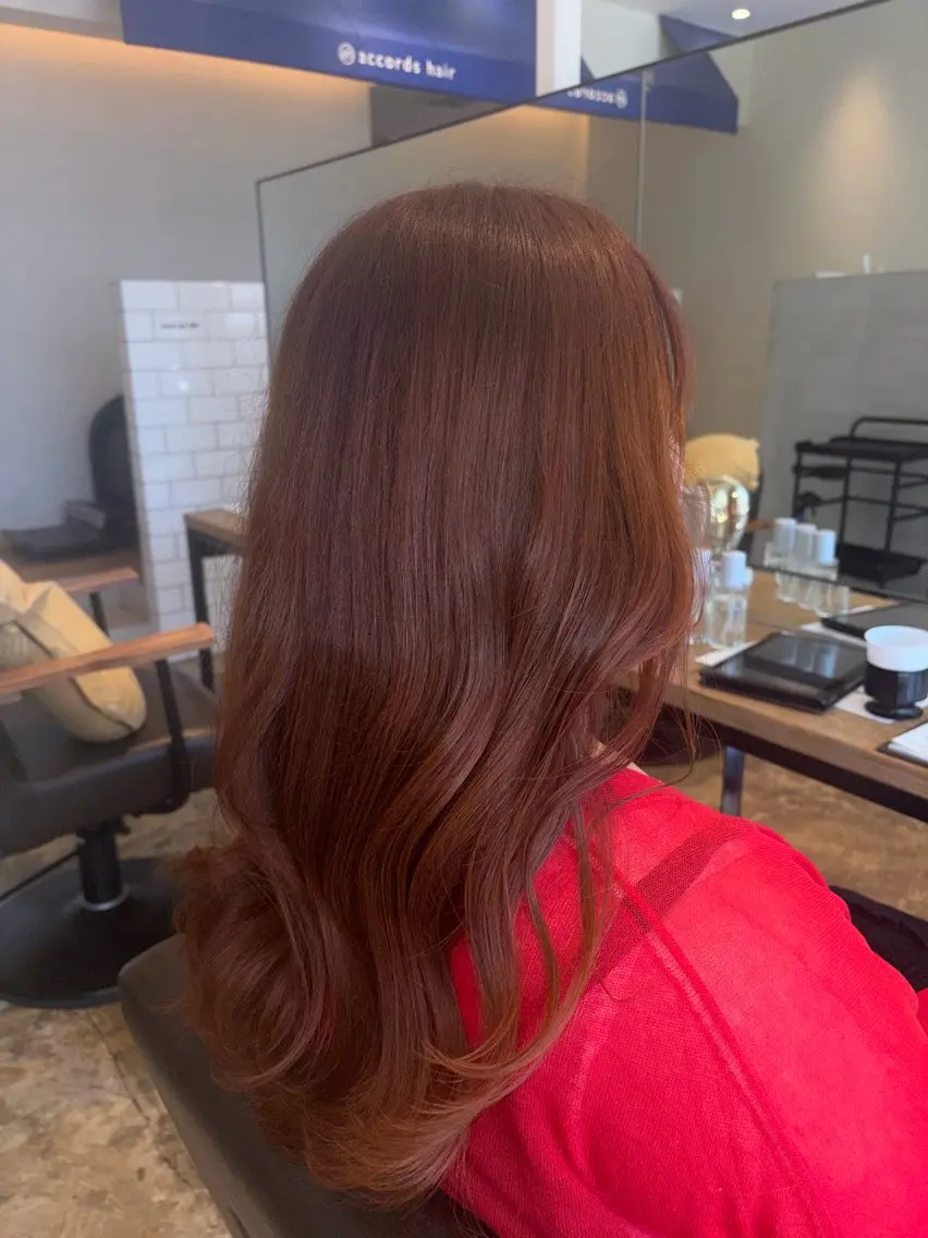 セミロング オレンジブラウン 嶋津 愛叶のヘアスタイル