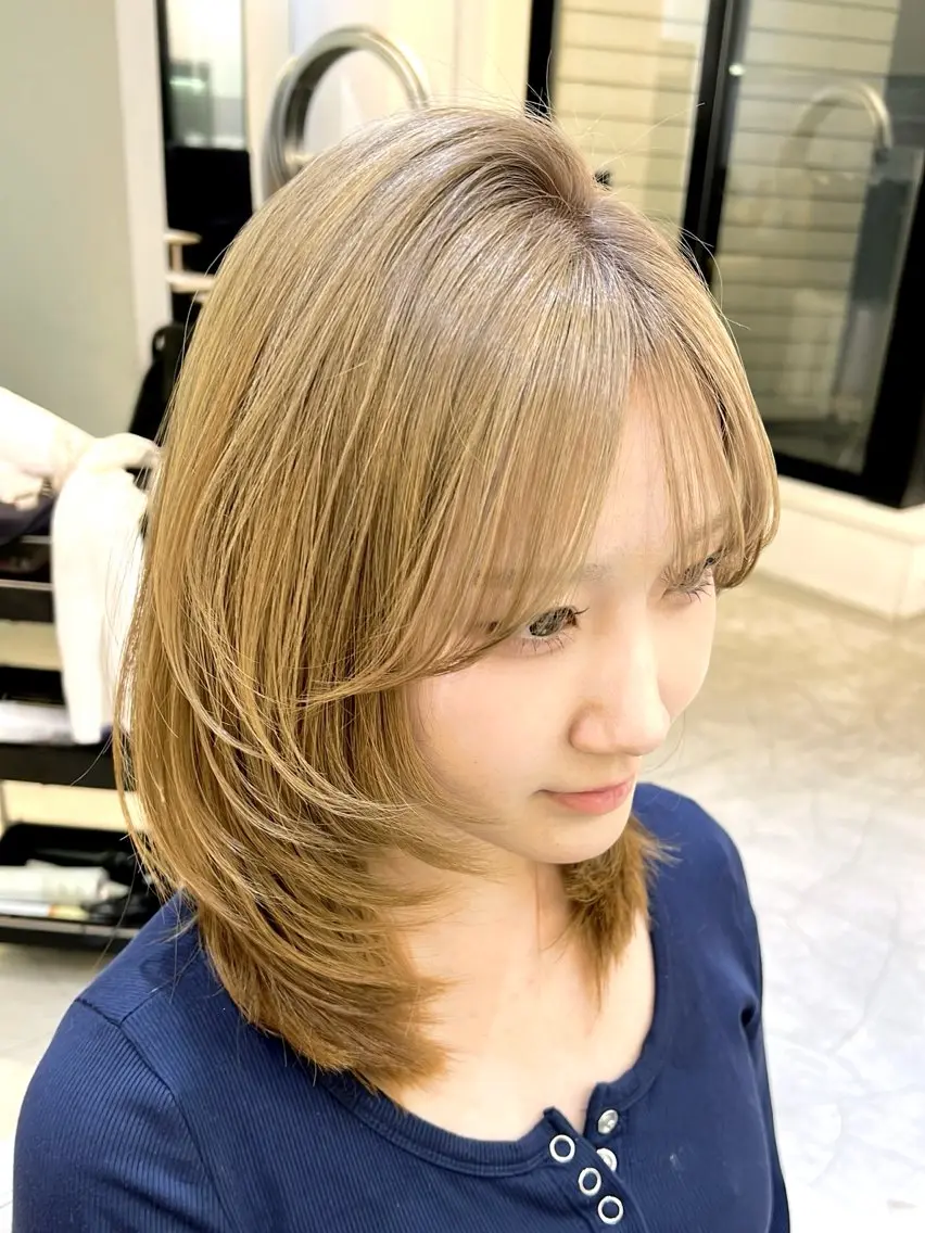 ミディアム カット ヘアカラー トリートメント オオバヤシ マホのヘアスタイル