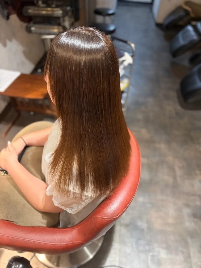 ロング 縮毛矯正 カット ヘアカラー 縮毛矯正 トリートメント ✨矯正口コミ4.9✨ 歴21年代表ヨシアキのヘアスタイル