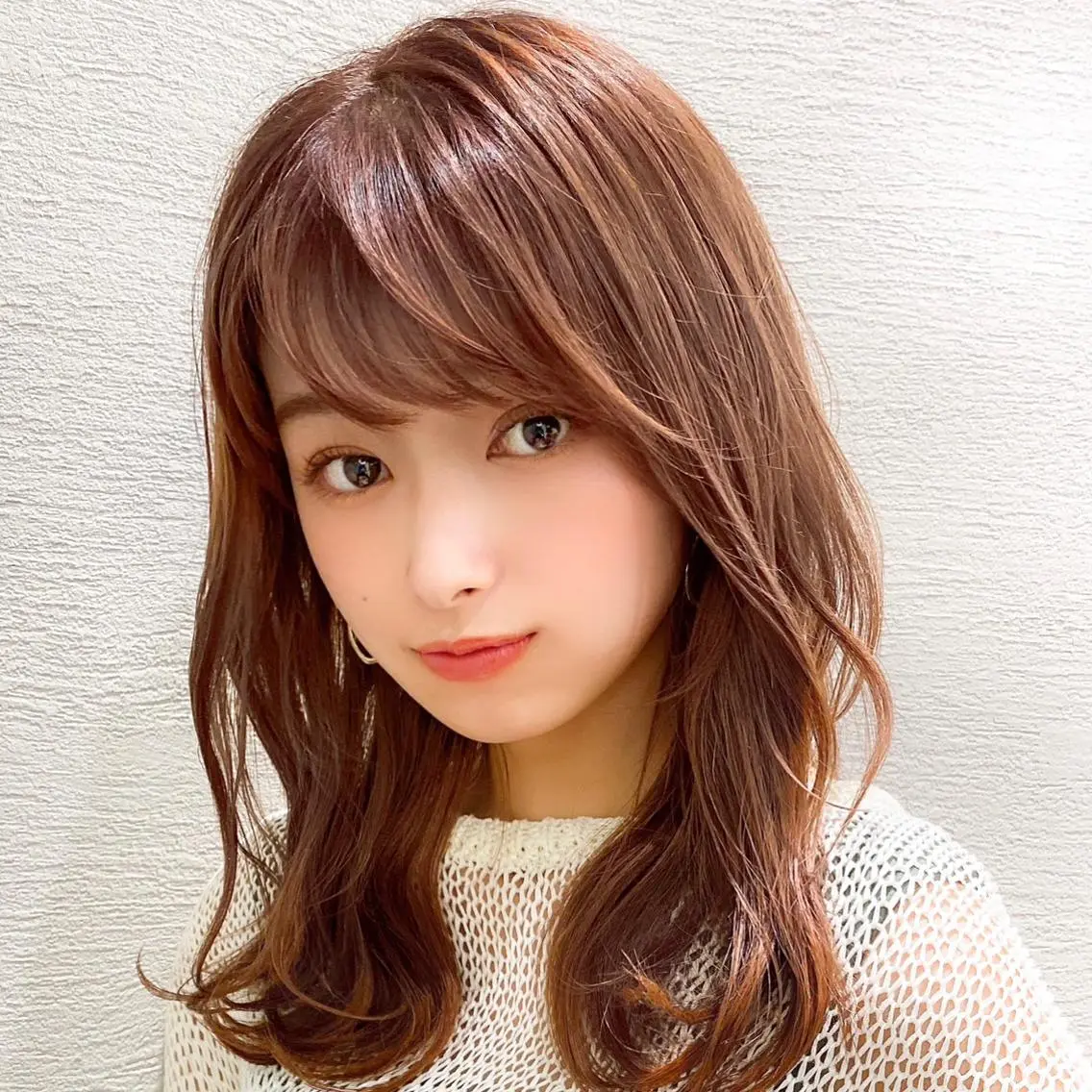 ミディアム カラー 小顔カット ヘアカラー トリートメント モテ髪×トレンド💕 小顔レイヤー 金井のヘアスタイル