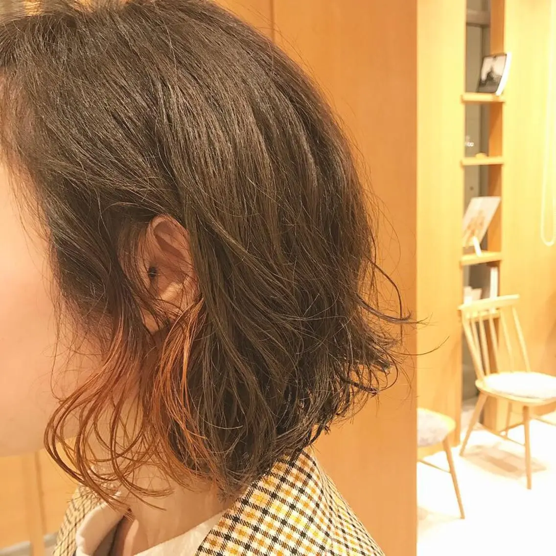 ショート カラー インナーカラー オレンジ 大場 優のヘアスタイル