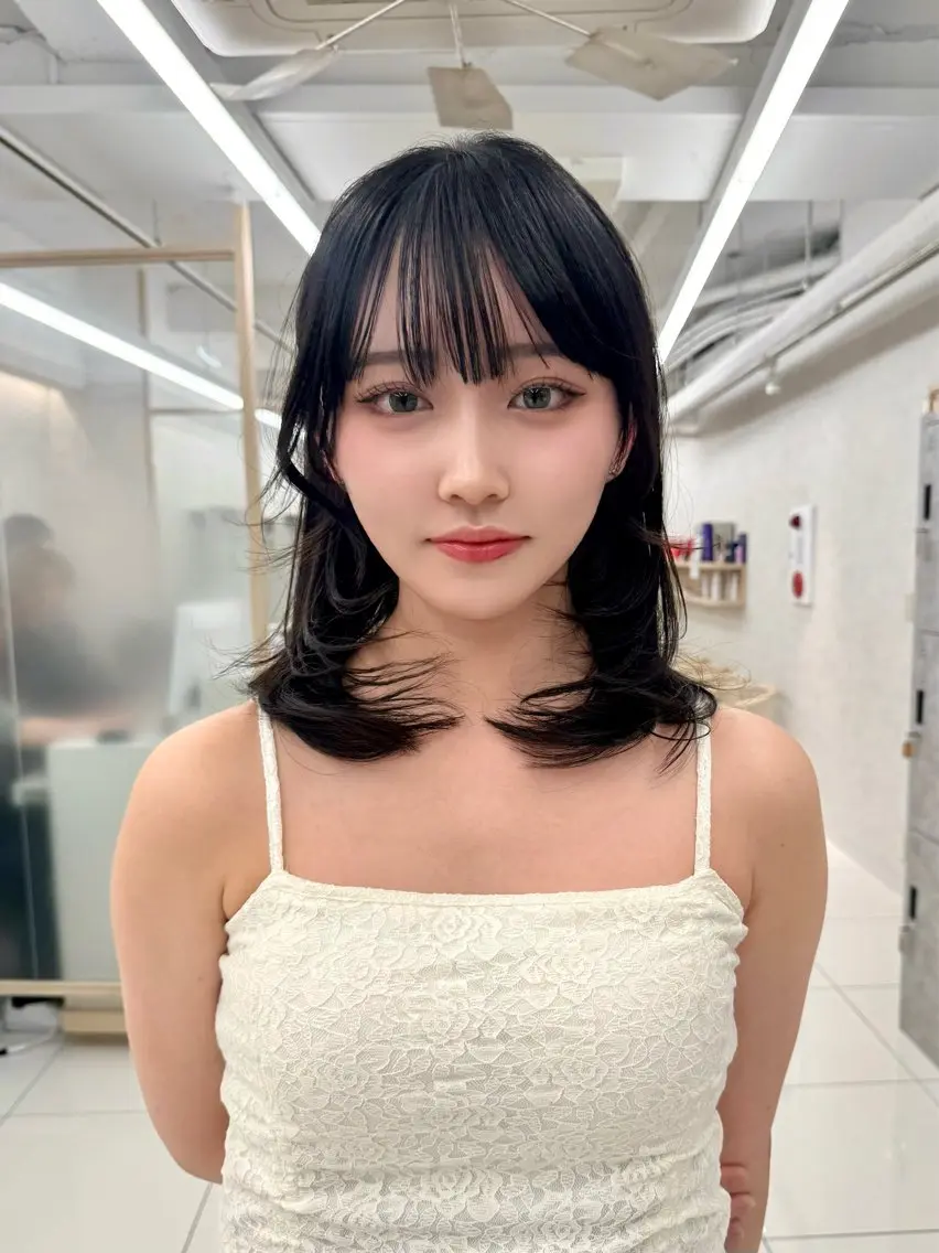 セミロング 三鷹で1番ショート ボブをカットする新谷のヘアスタイル