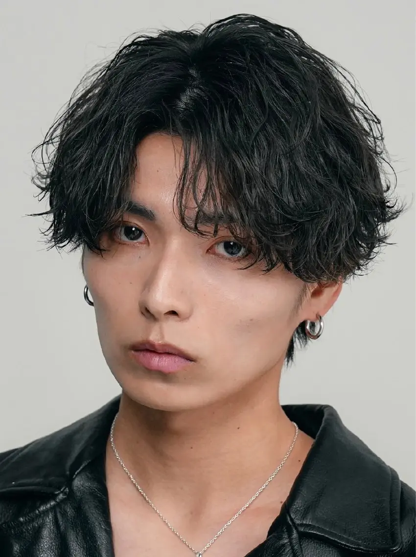 🌀カット＋波巻きパーマ（期間限定 60％OFF）“簡単にカッコよく決まる定番パーマスタイル”の写真