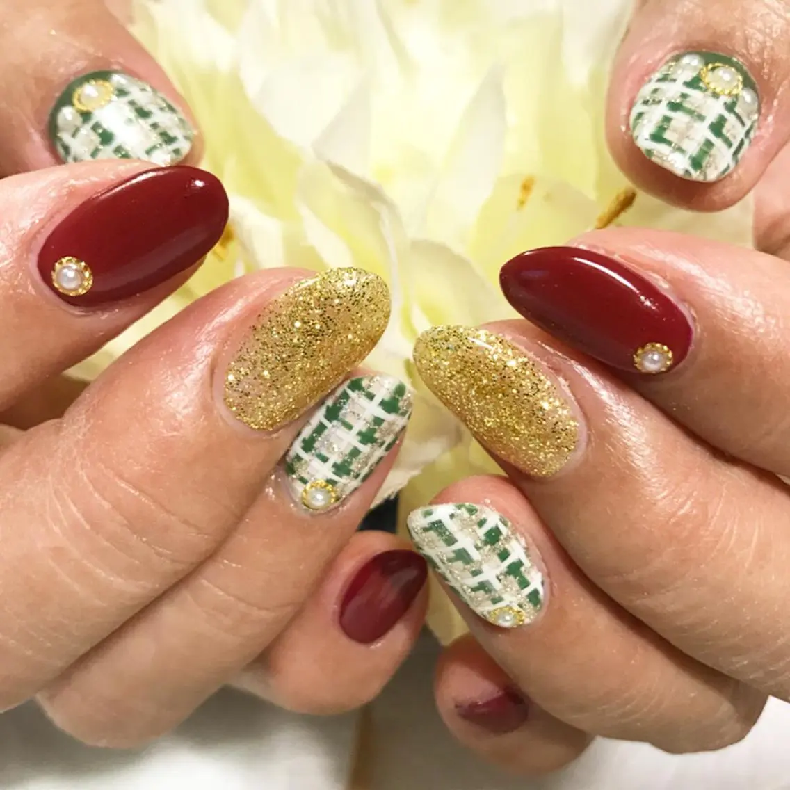 ネイル ボルドー フットネイル シンプルネイル 春ネイル ホワイト nail fufla ♡yamane♡のネイルデザイン