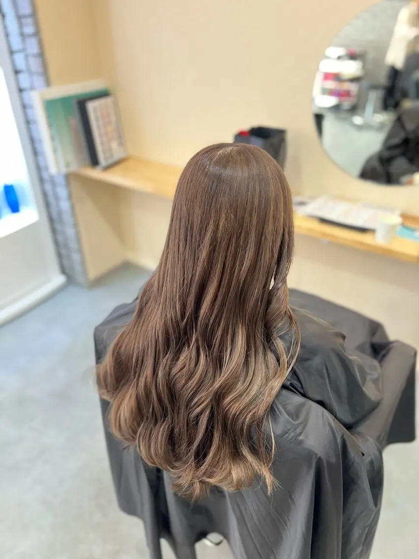 ロング パーマ 🎀透明感カラー /似合わせカット🎀のヘアスタイル