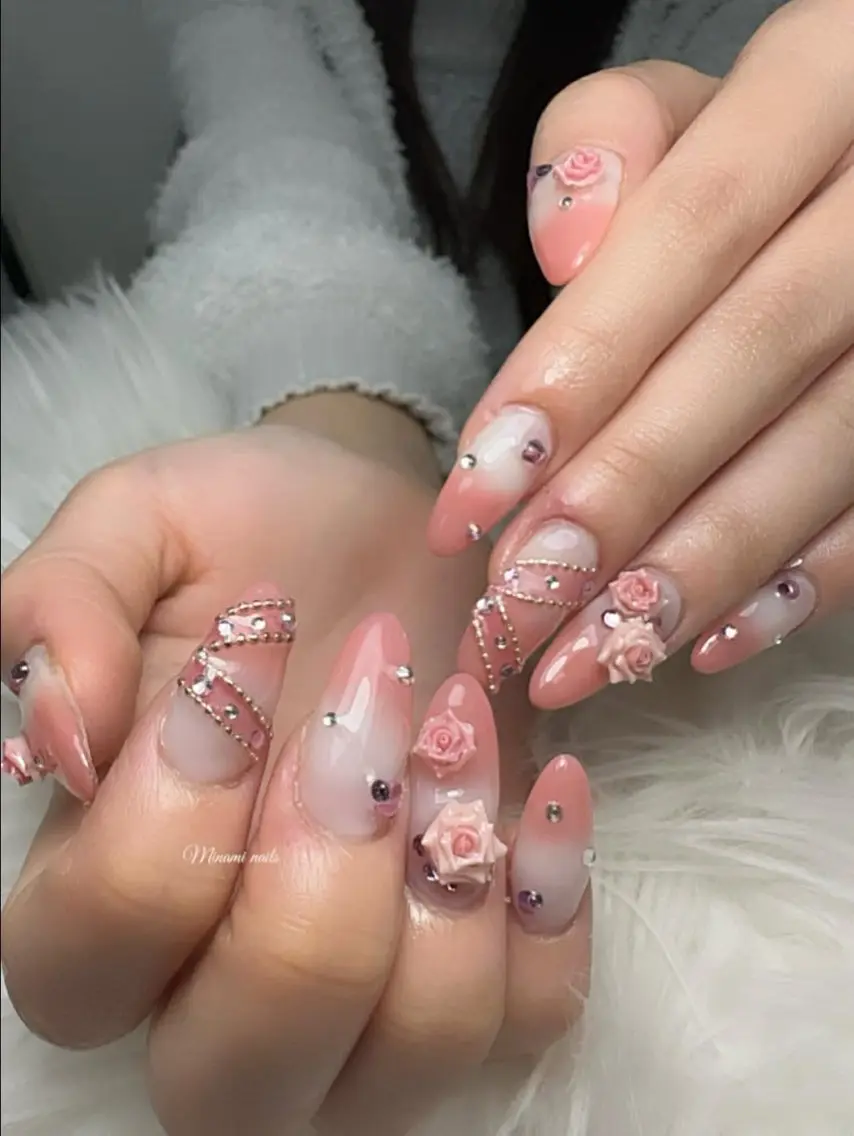 ネイル アートネイル オーロラネイル ガーリー キラキラネイル 韓国ネイル ハンドネイル Minami Nailsのネイルデザイン
