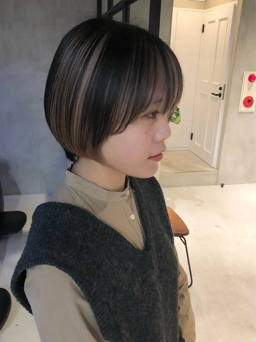 ショート カラー パーマ ヘアアレンジ ハンサムショート 丸みショート くびれヘア ショートヘア カット トリートメント ショートヘア原宿 fifth コシのヘアスタイル