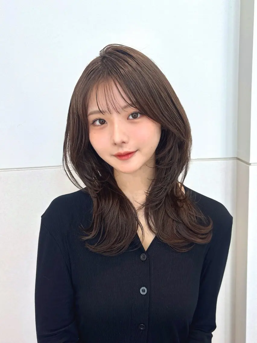 ミディアム カラー 透明感カラー グレージュ くびれヘア 顔周りカット 小顔カット 🍀本格ヘッドスパ 👑髪質改善🍀英司のヘアスタイル
