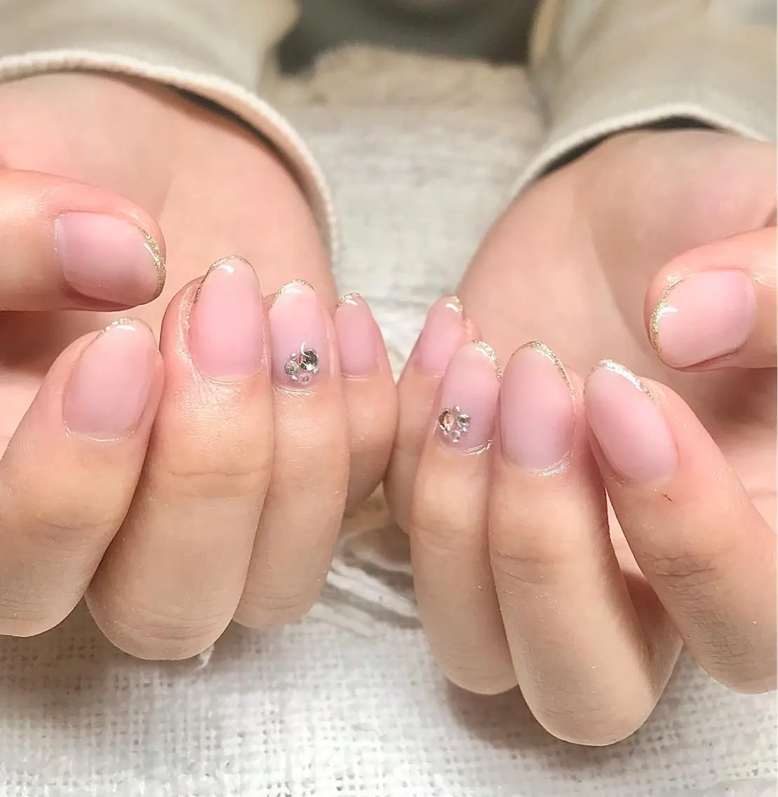 ミディアム カラー パーマ ヘアアレンジ メンズ ネイル マツエク・マツパ ベージュカラー el. by Aoのネイルデザイン