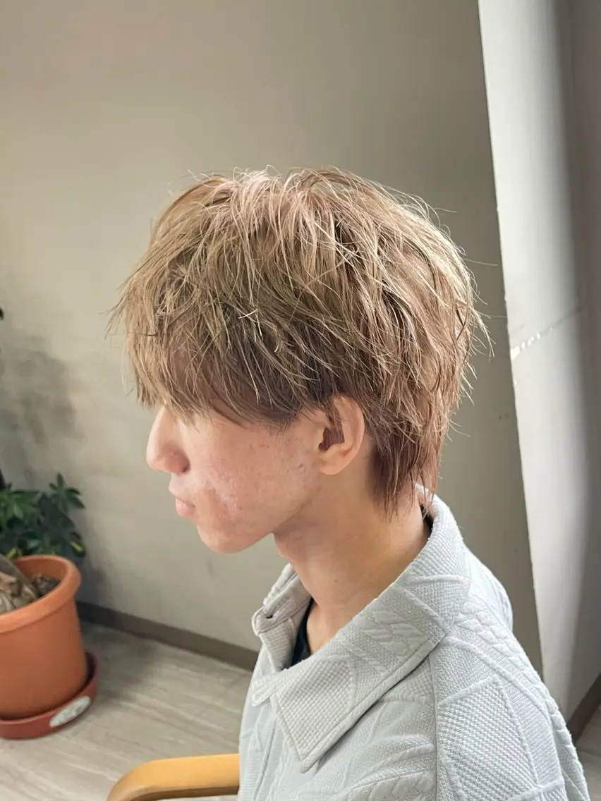 カラー メンズ ベージュカラー arika オケシ　リョウダイのヘアスタイル