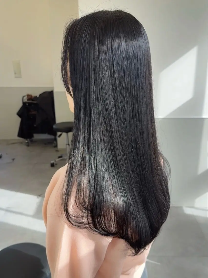 ロング カラー ダークグレー 韓国風ヘア レイヤーカット ローレイヤー カット ヘアカラー 縮毛矯正 トリートメント 韓国ヘア🇰🇷 スズキのヘアスタイル