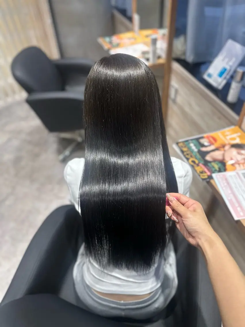 セミロング カラー ヘアカラー Lee Horie MIUのヘアスタイル