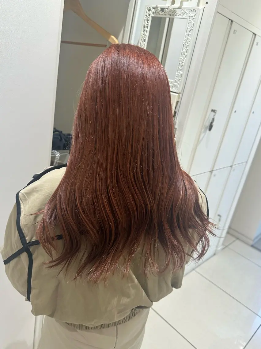 ロング カラー タイトボブ個性派カラ ーAKANEのヘアスタイル