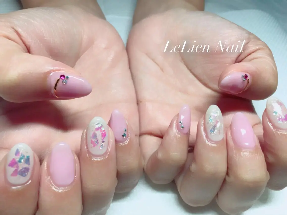 ネイル ホログラムネイル シンプルネイル モチの良さ◉ フィルインネイル♡のネイルデザイン