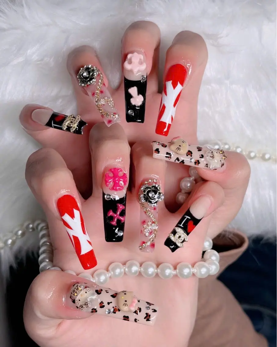 ネイル フレンチネイル ジェルネイル ハロウィン キラキラネイル 韓国ネイル H.baby Nail Salonのネイルデザイン