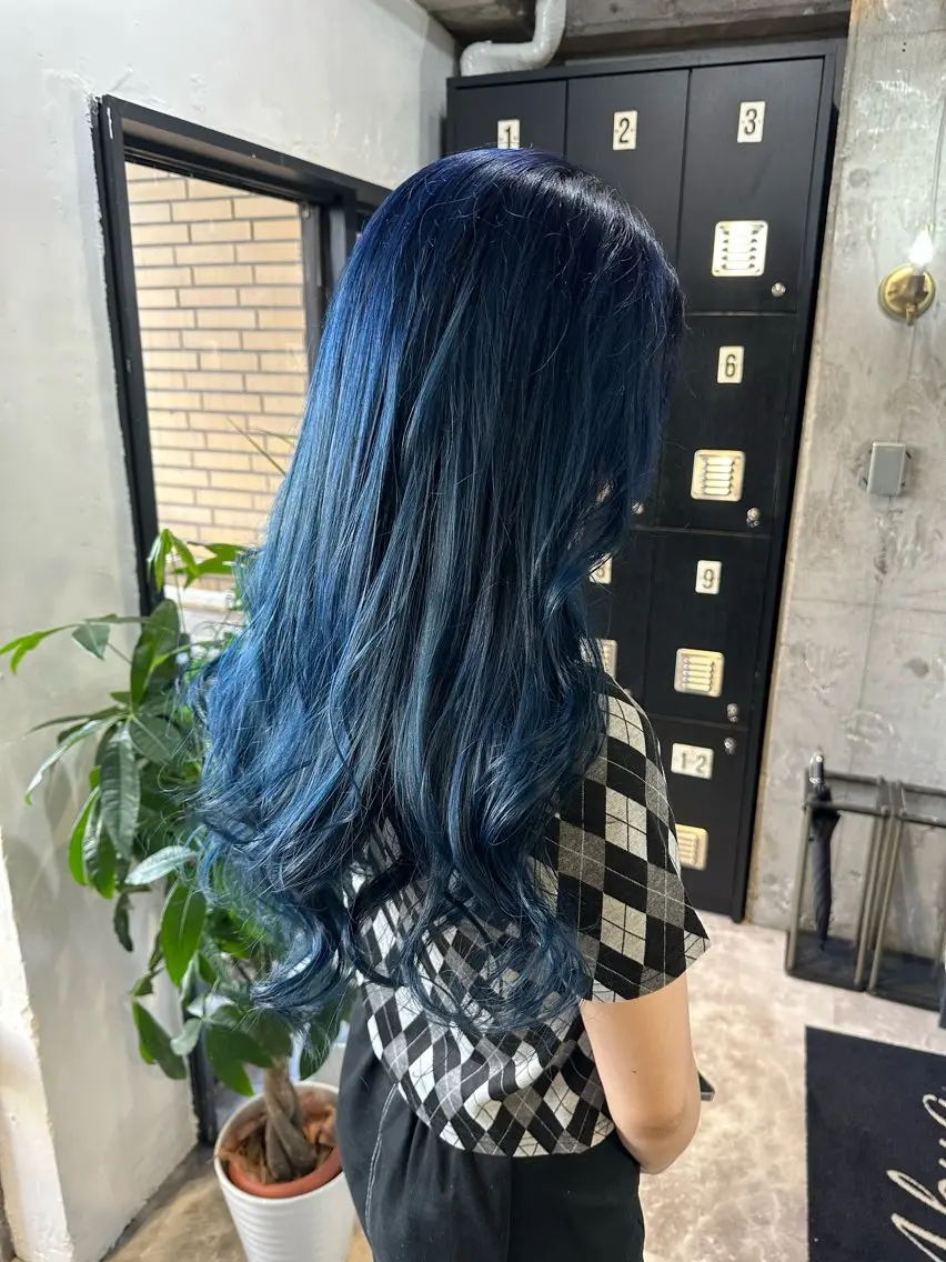 ロング カラー ブルーカラー ヘアカラー トリートメント ヘッドスパ Akua【代表】 Kazumaのヘアスタイル
