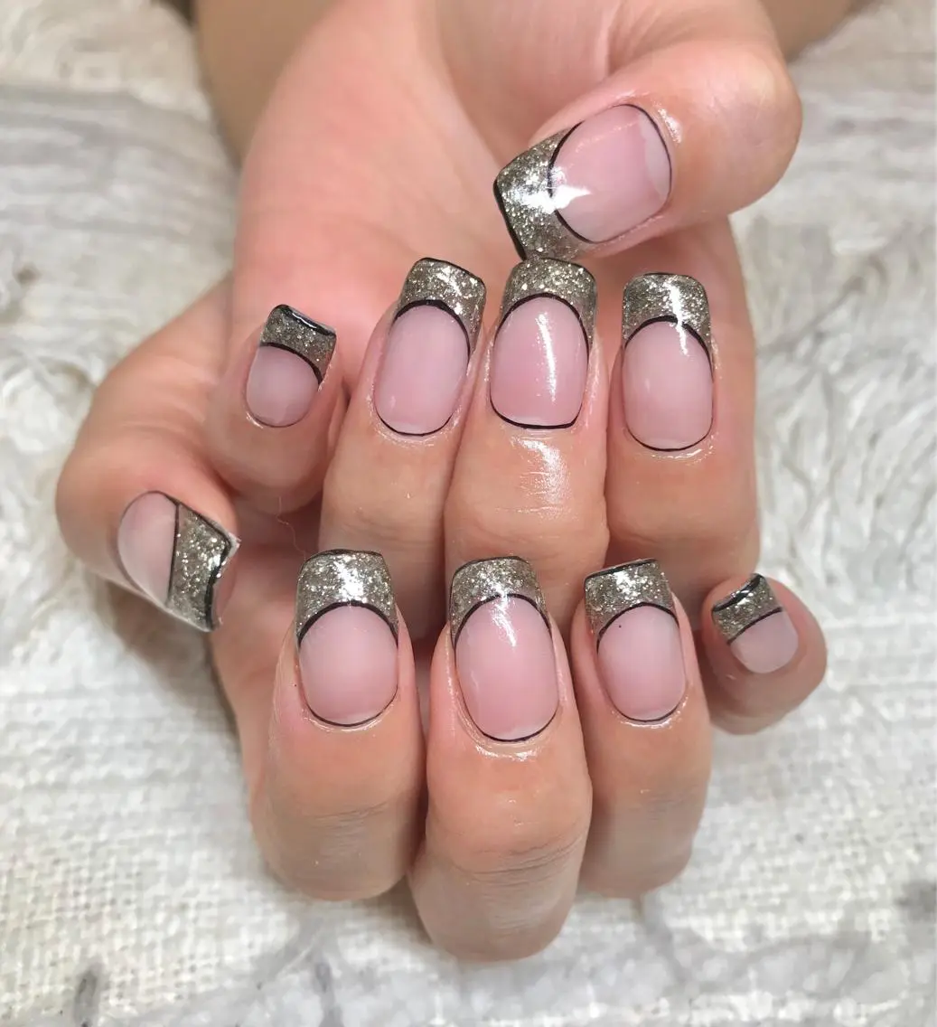 ミディアム カラー パーマ ヘアアレンジ ネイル マツエク・マツパ フレンチネイル el. by Aoのネイルデザイン
