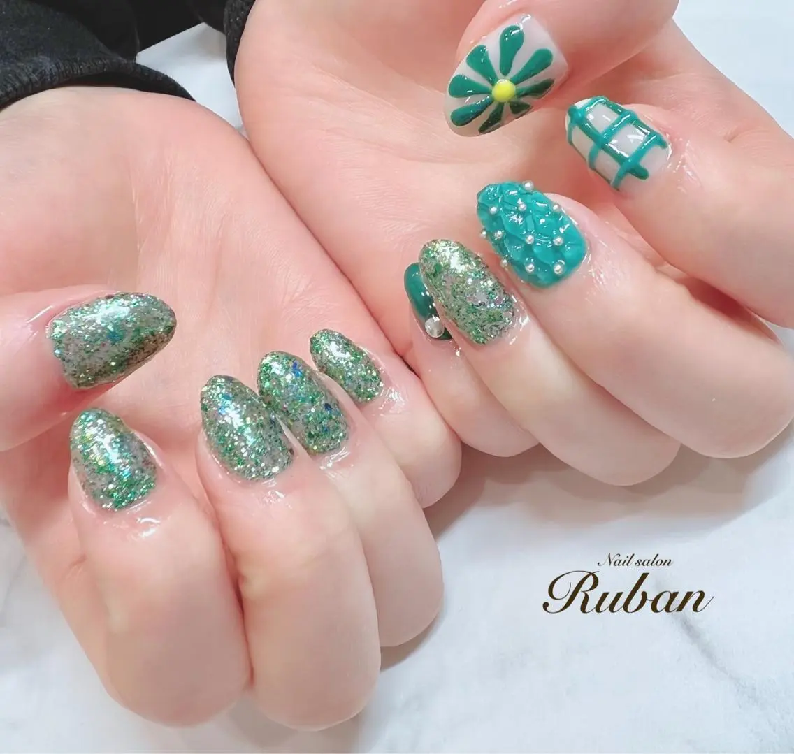 ネイル フラワーネイル グリーン ぷっくりネイル Nail salon Rubanのネイルデザイン