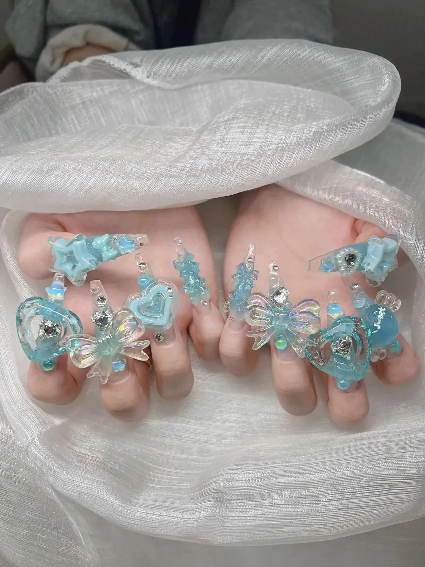 ネイル 長さ出し グラデーション 卒業式 キラキラネイル マグネットネイル ハンドネイル Lee Nailsのネイルデザイン