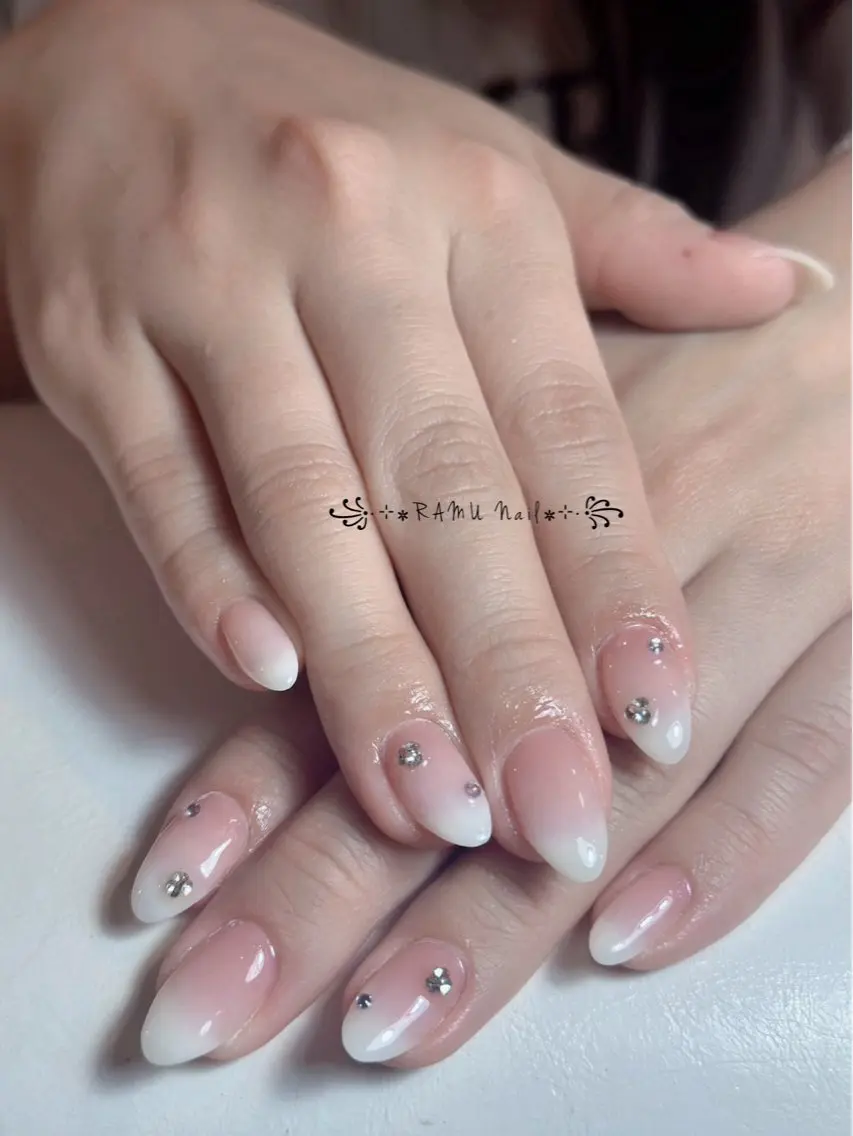 ネイル フレンチネイル 韓国ネイル シンプルネイル 冬ネイル ハンドネイル RAMU Nail 恵比寿店のネイルデザイン