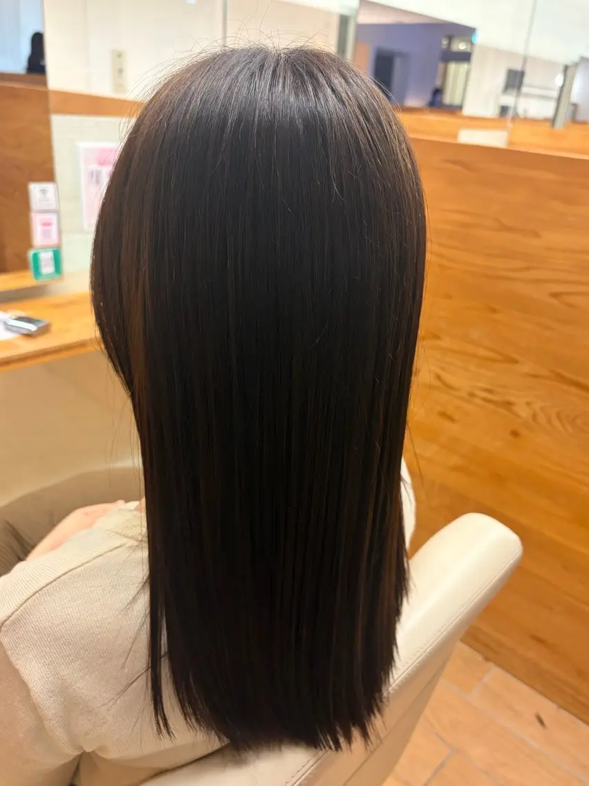 カラー ブラウンカラー ダークブラウン 佐藤 心優のヘアスタイル