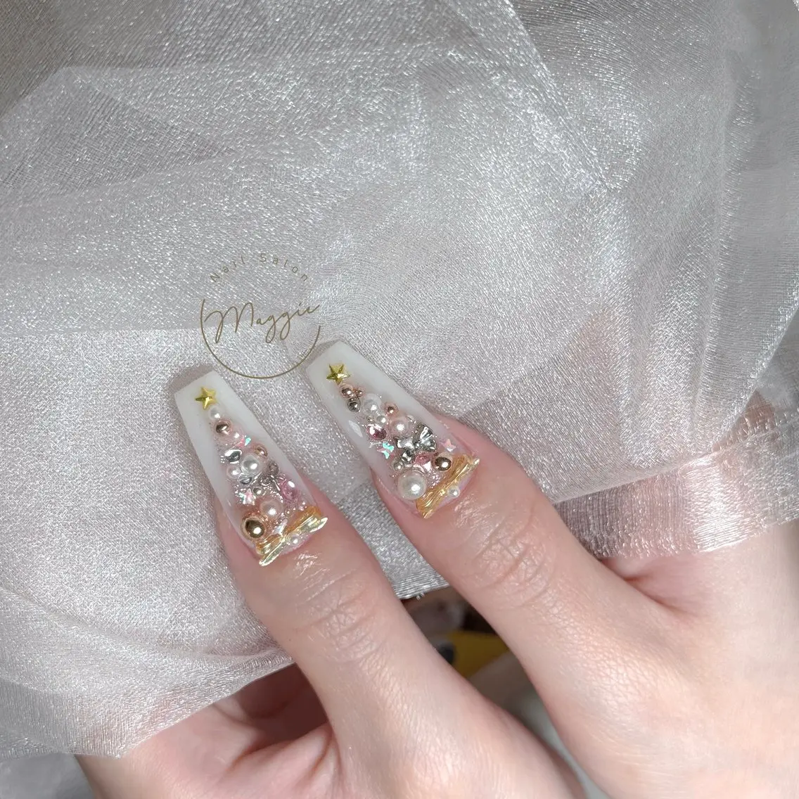 ネイル Maggie Nail🦩のネイルデザイン