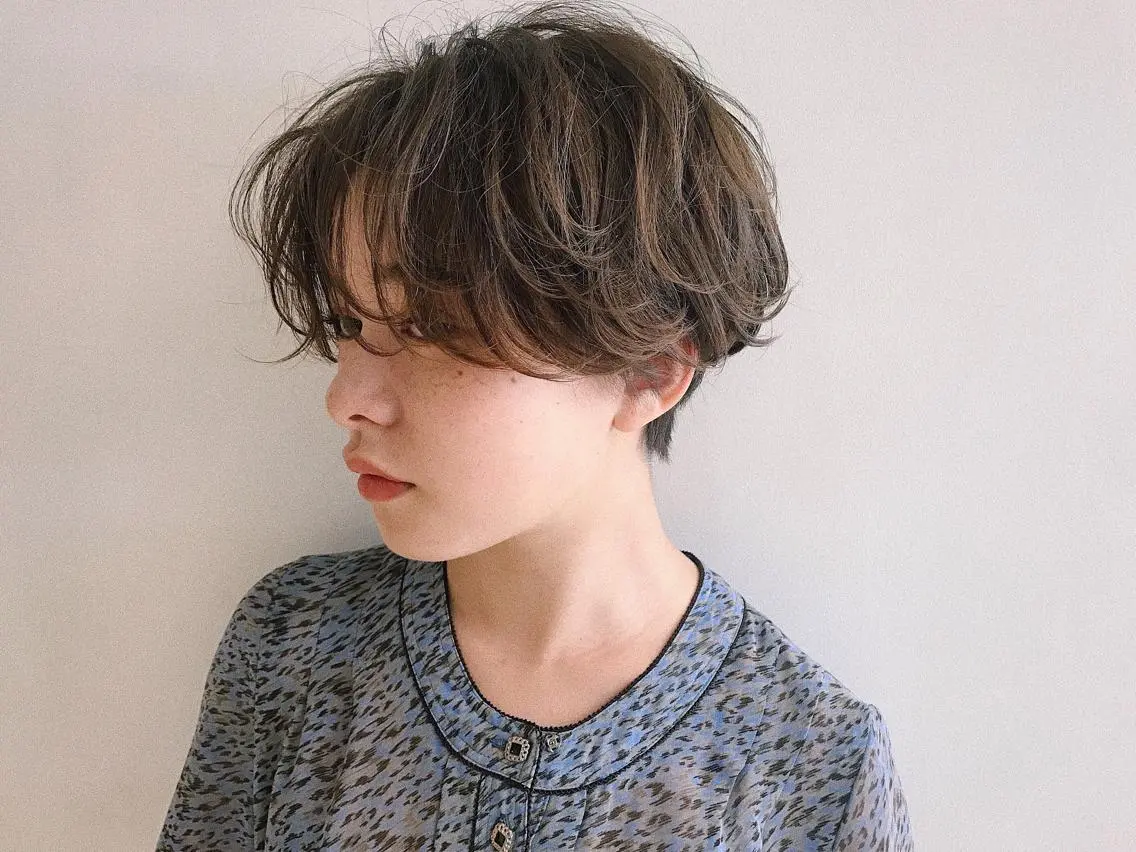 ショート カラー パーマ ヘアアレンジ ハンサムショート ショートヘア 小顔カット カット ヘアセット 松田 亮葉のヘアスタイル
