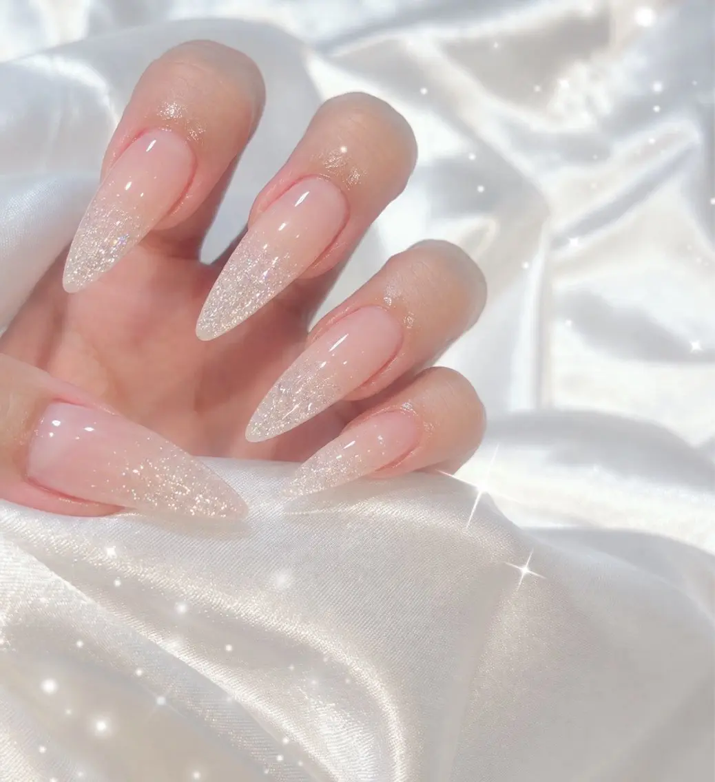 ネイル グラデーション ラメ(グリッター) ラメグラデーション ワンホンネイル ハンドネイル Pawtique ワンホン.フィルインのネイルデザイン