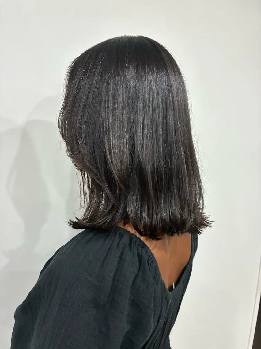ミディアム 伊東 亜梨紗のヘアスタイル