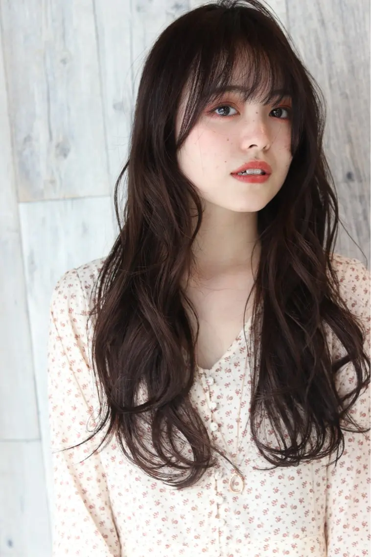 ロング カラー カット ヘアカラー トリートメント LOOP hairのヘアスタイル