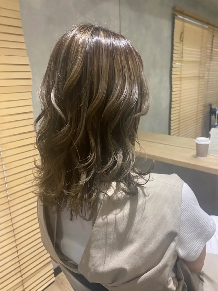 セミロング カラー カット ヘアカラー トリートメント 🫧透明感カラー🫧 佐野花苗[新宿]のヘアスタイル