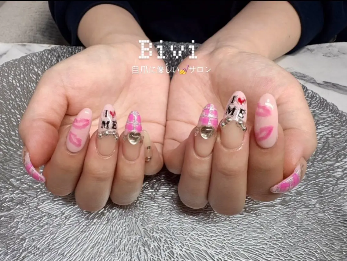 ネイル アートネイル ラメ(グリッター) 持ち込み バレンタイン 冬ネイル ハンドネイル ハンドケア ♡Bivi♡自爪に 優しいネイルサロンのネイルデザイン