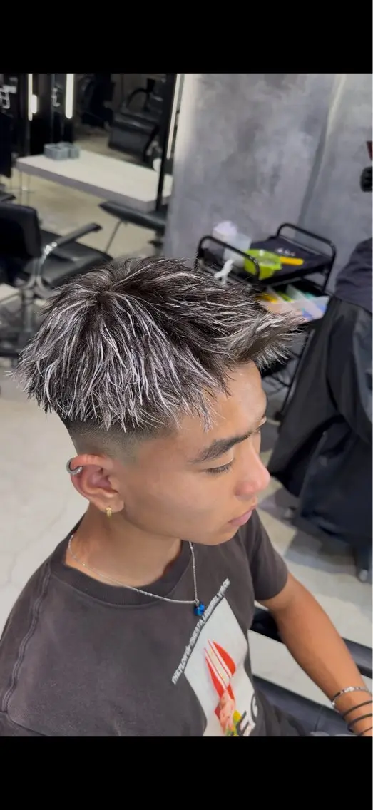 ショート メンズ メンズメッシュ メンズパーマ メンズツイストパーマ ツイストパーマ ミヤモト ダイキのヘアスタイル
