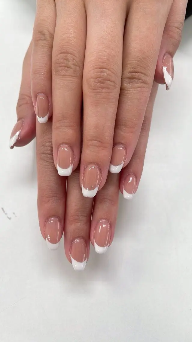 ネイル フレンチネイル ハンドネイル 爪塗るところ。〜🏠 🌷ゆうきのネイルデザイン