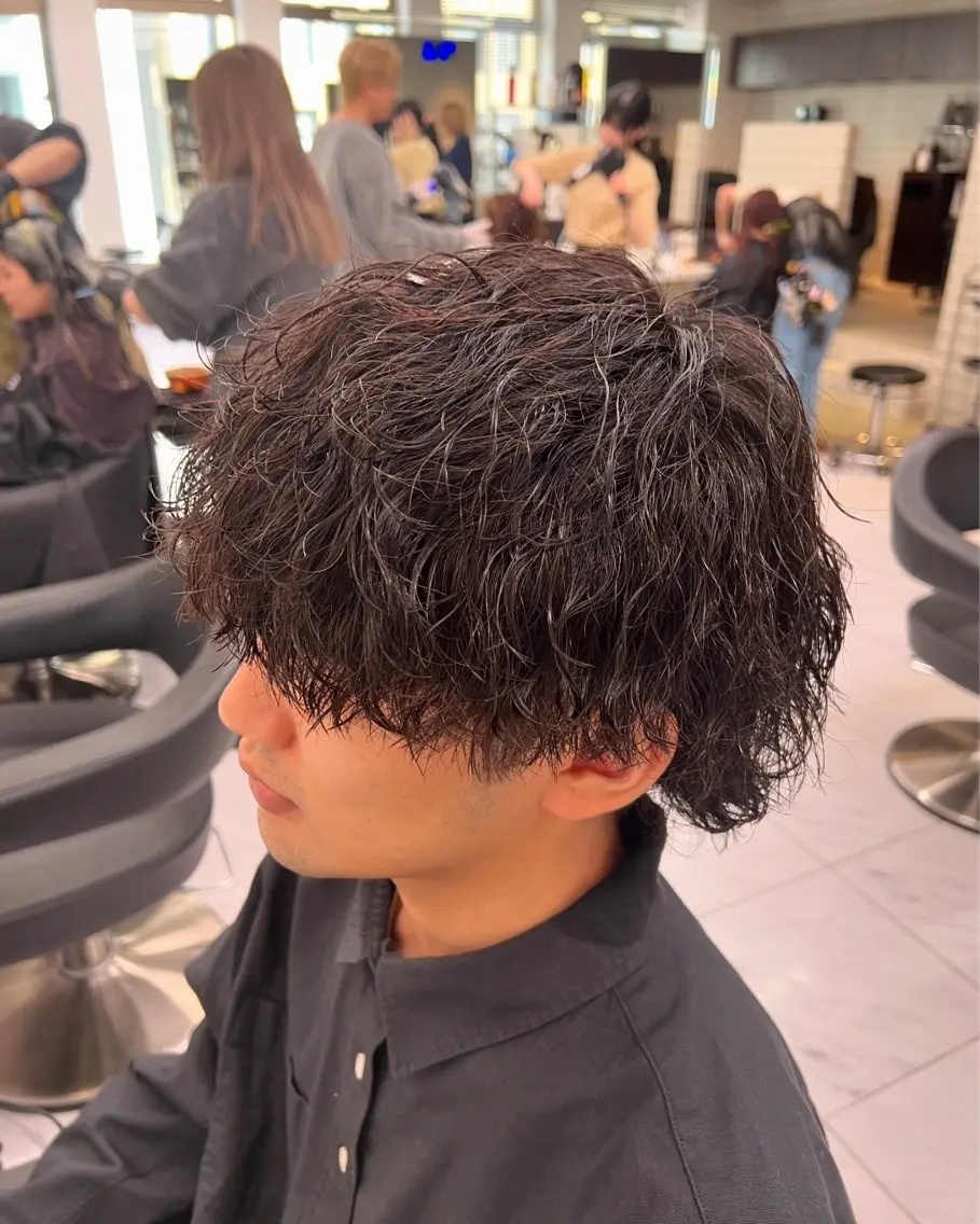 ショート カラー パーマ ヘアアレンジ メンズ メンズパーマ 💎韓国/ レイヤー カット/ 暖色🫧のヘアスタイル