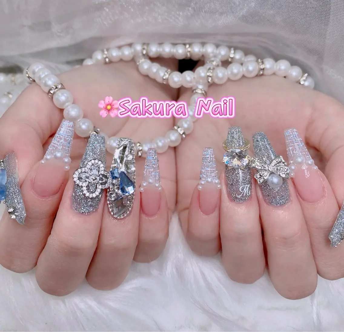 ネイル アートネイル オーロラネイル ボルドー チークネイル フレンチネイル ハンドネイル Sakura Nail Salonのネイルデザイン