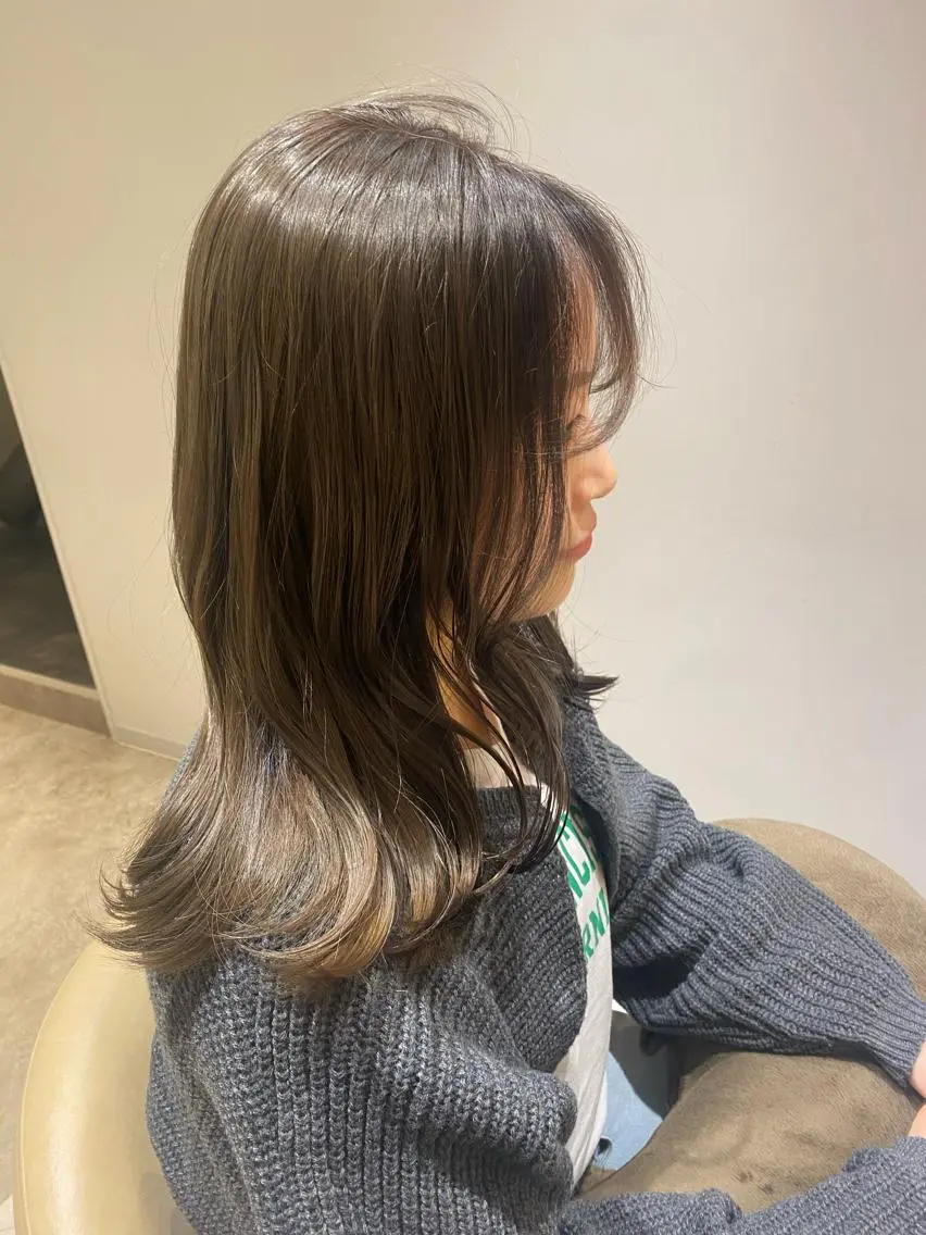 前髪カット+透明感カラー+ベーストリートメントの写真