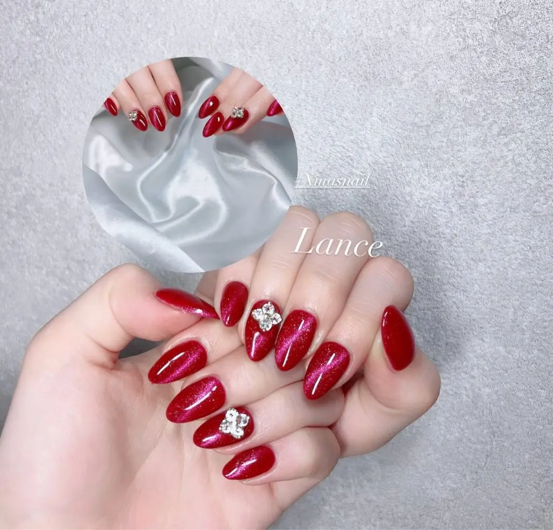 ネイル キラキラネイル 韓国ネイル ワンホンネイル 冬ネイル クリスマス ハンドネイル Lance nailのネイルデザイン