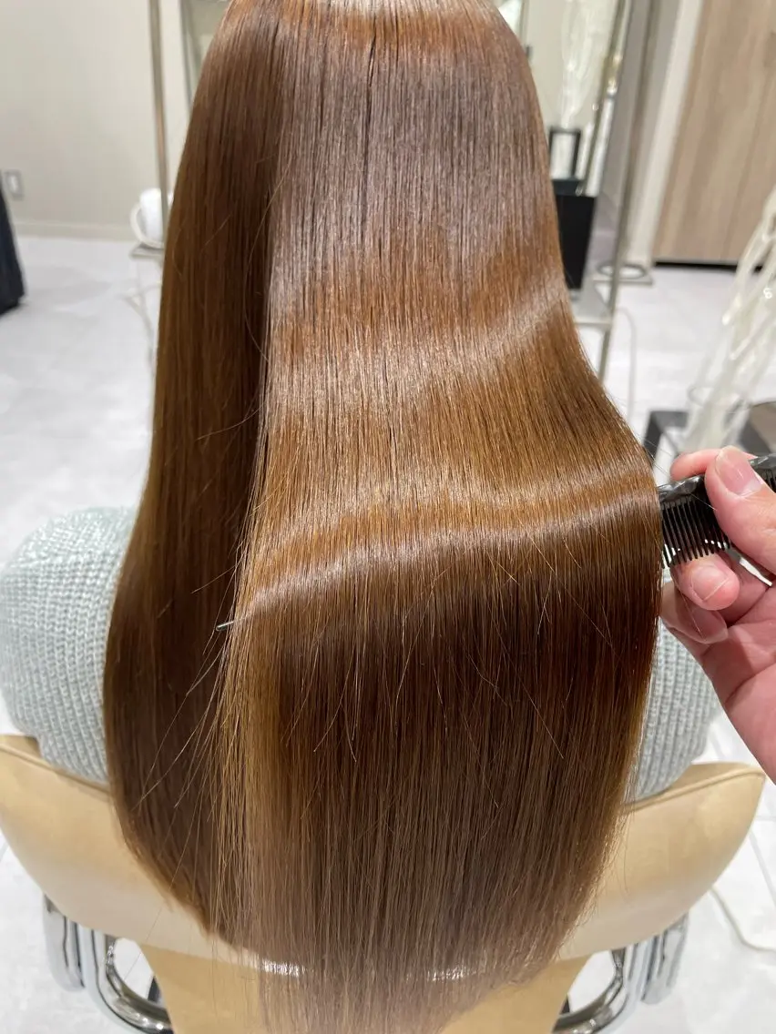 新規限定‼️ 〖✨ツヤツヤ縮毛矯正＋似合わせカット✂️〗…うねりが気になる方、ストレスフリーに仕上げます！の写真