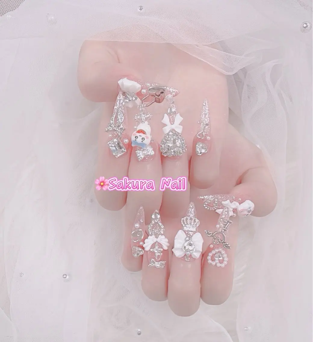 ネイル アートネイル オーロラネイル ボルドー チークネイル フレンチネイル ハンドネイル Sakura Nail Salonのネイルデザイン