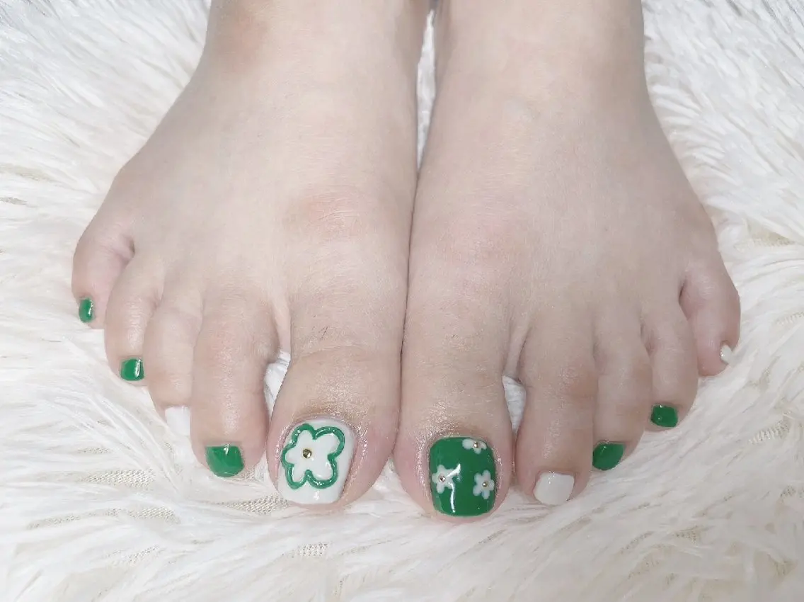 ネイル Nailsalon Blueのネイルデザイン