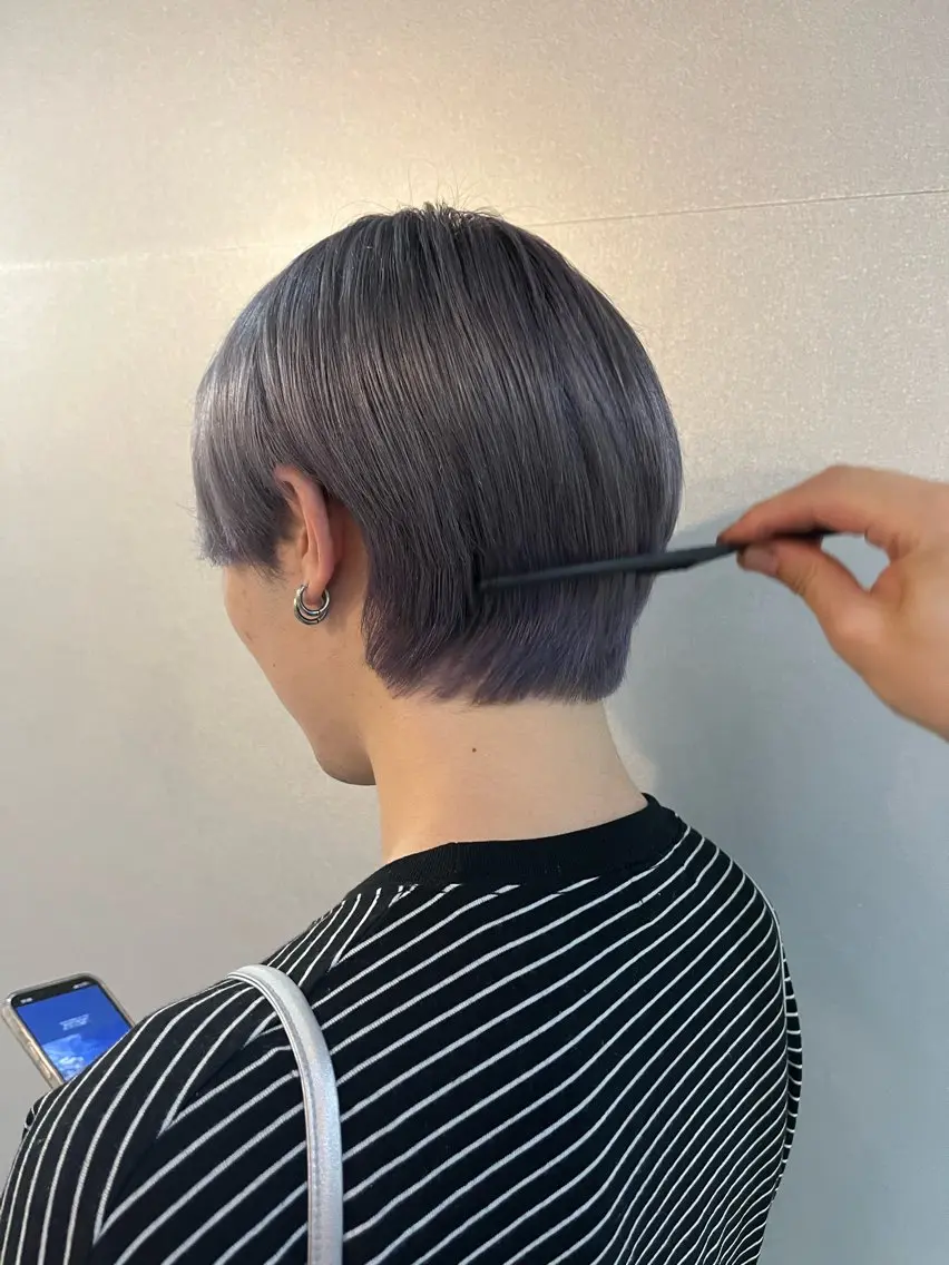ショート カラー メンズ メンズブリーチ ブリーチ バイオレットカラー ヘアカラー 韓国ボブ/ハッシュ カットKIRAのヘアスタイル