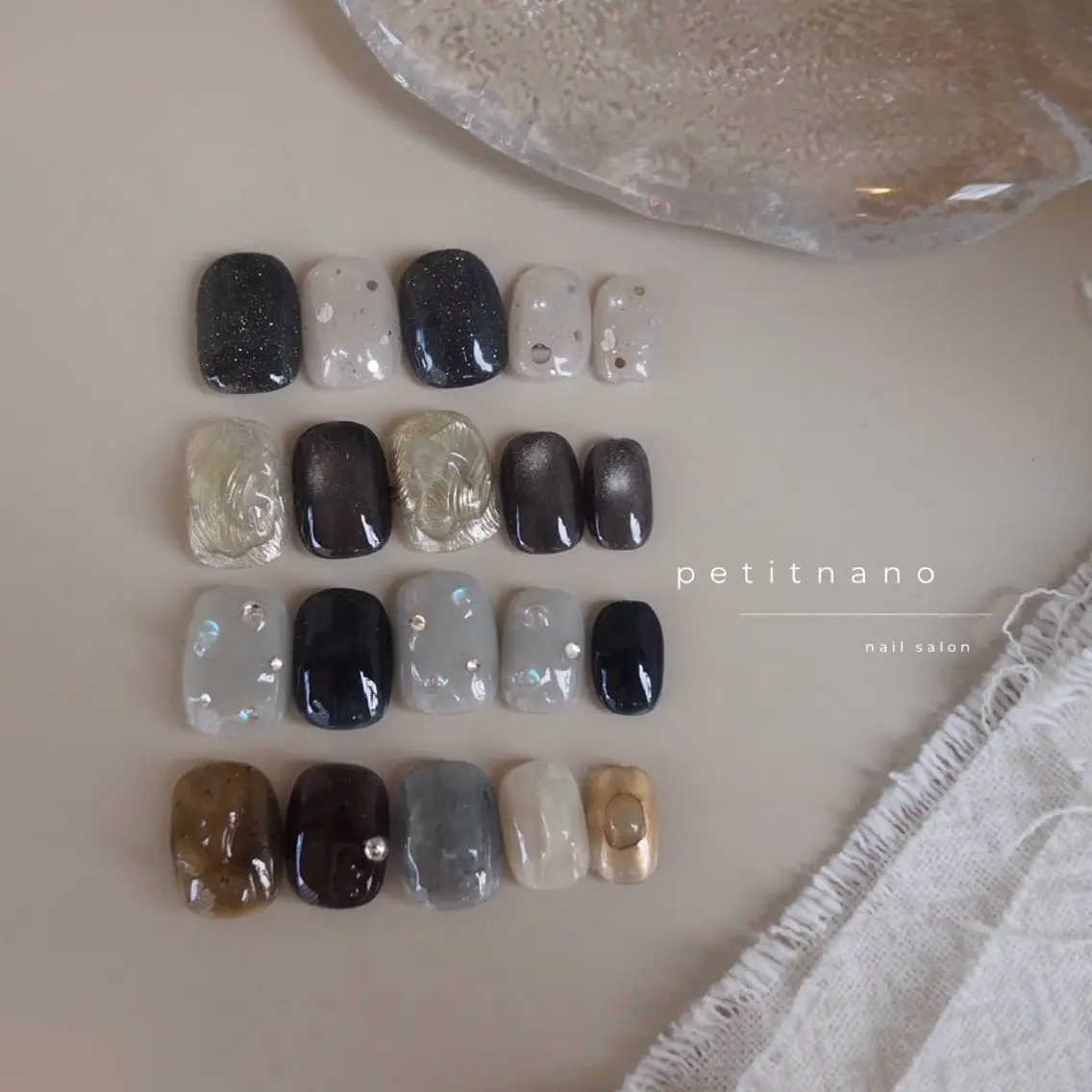 ネイル マグネットネイル ネイビー ニュアンスネイル nail◯ petitnanoのネイルデザイン